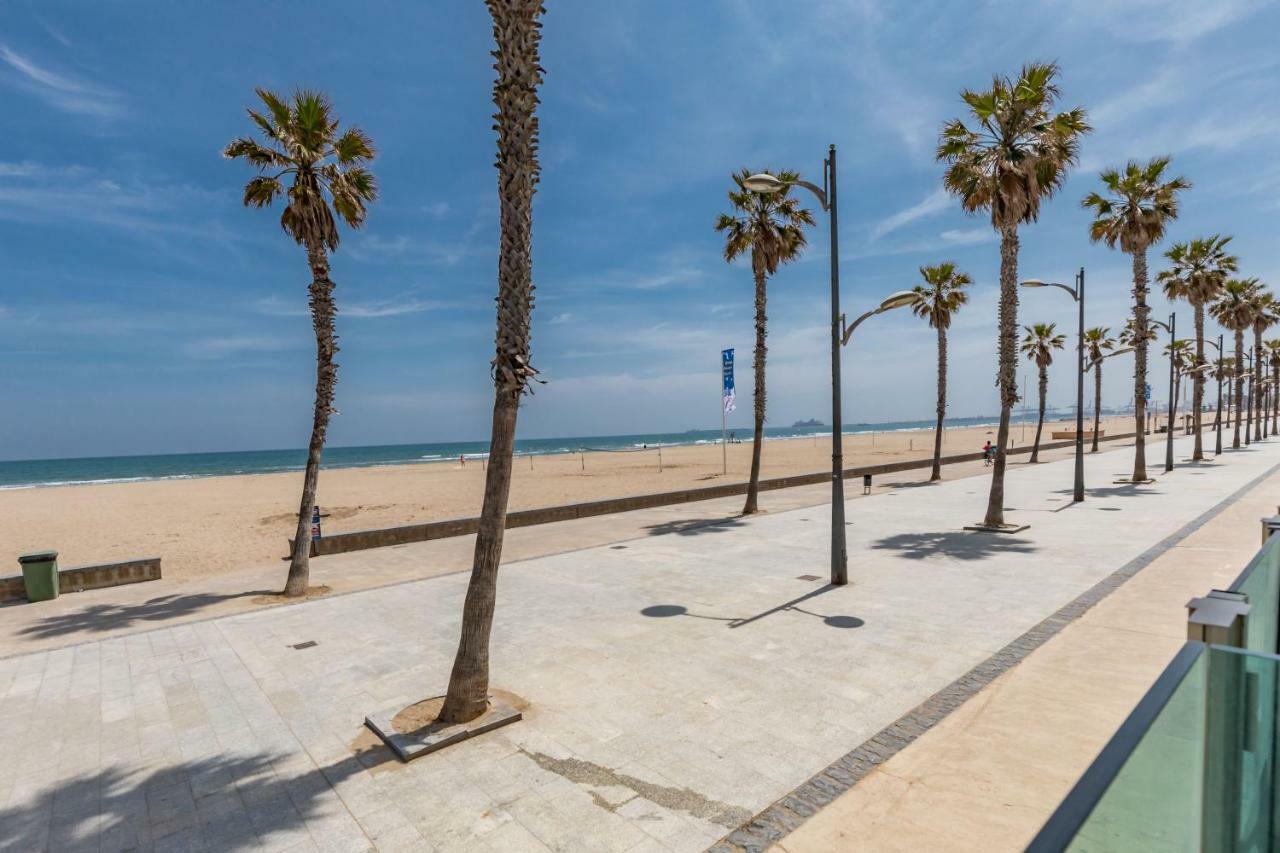 Luxury Beach Front Apartment With Pool Valencia Exterior foto